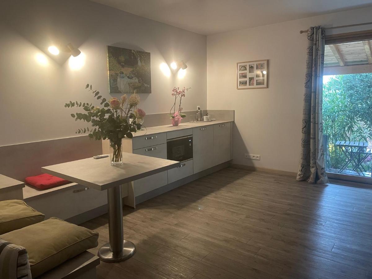 Le Lion D'Or En Perigord Bed & Breakfast Mauzac-et-Grand-Castang Eksteriør bilde