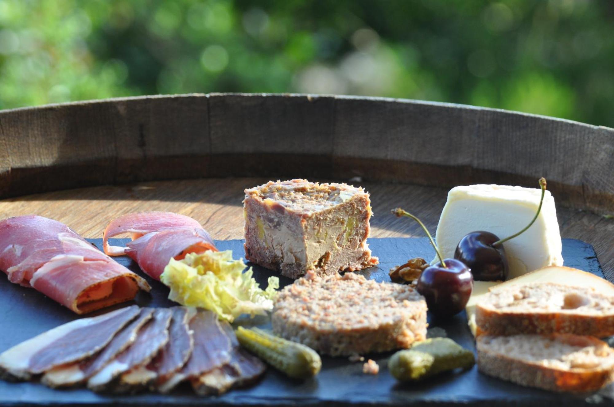 Le Lion D'Or En Perigord Bed & Breakfast Mauzac-et-Grand-Castang Eksteriør bilde
