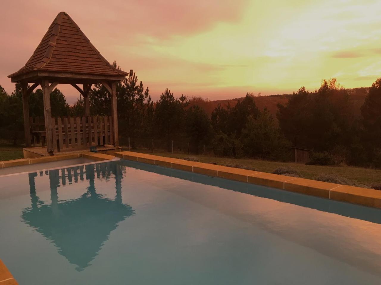 Le Lion D'Or En Perigord Bed & Breakfast Mauzac-et-Grand-Castang Eksteriør bilde